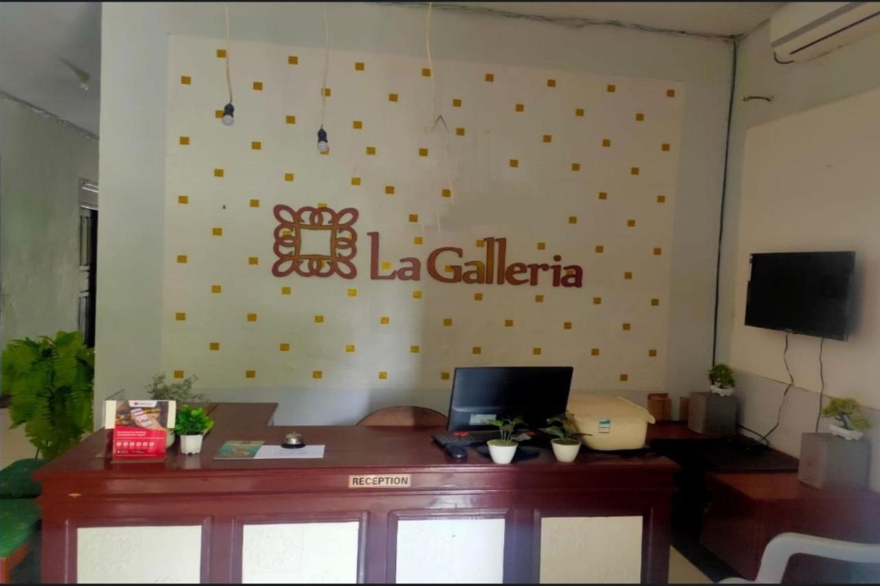 Oyo 91179 Hotel Lagalleria Sumenep Экстерьер фото