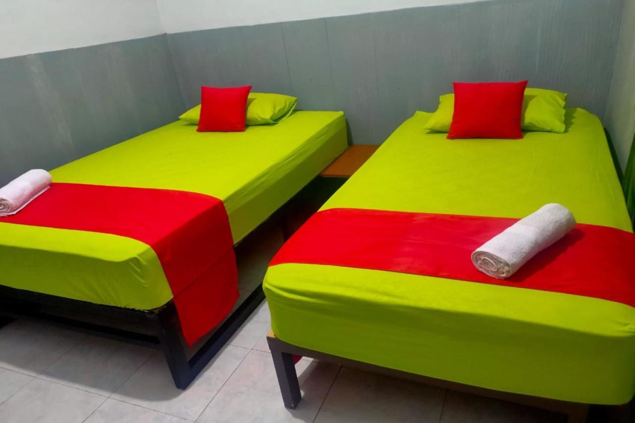 Oyo 91179 Hotel Lagalleria Sumenep Экстерьер фото