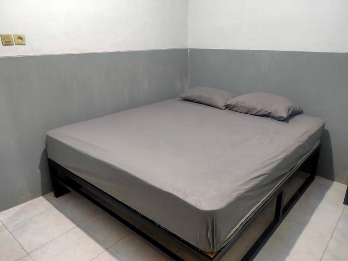 Oyo 91179 Hotel Lagalleria Sumenep Экстерьер фото