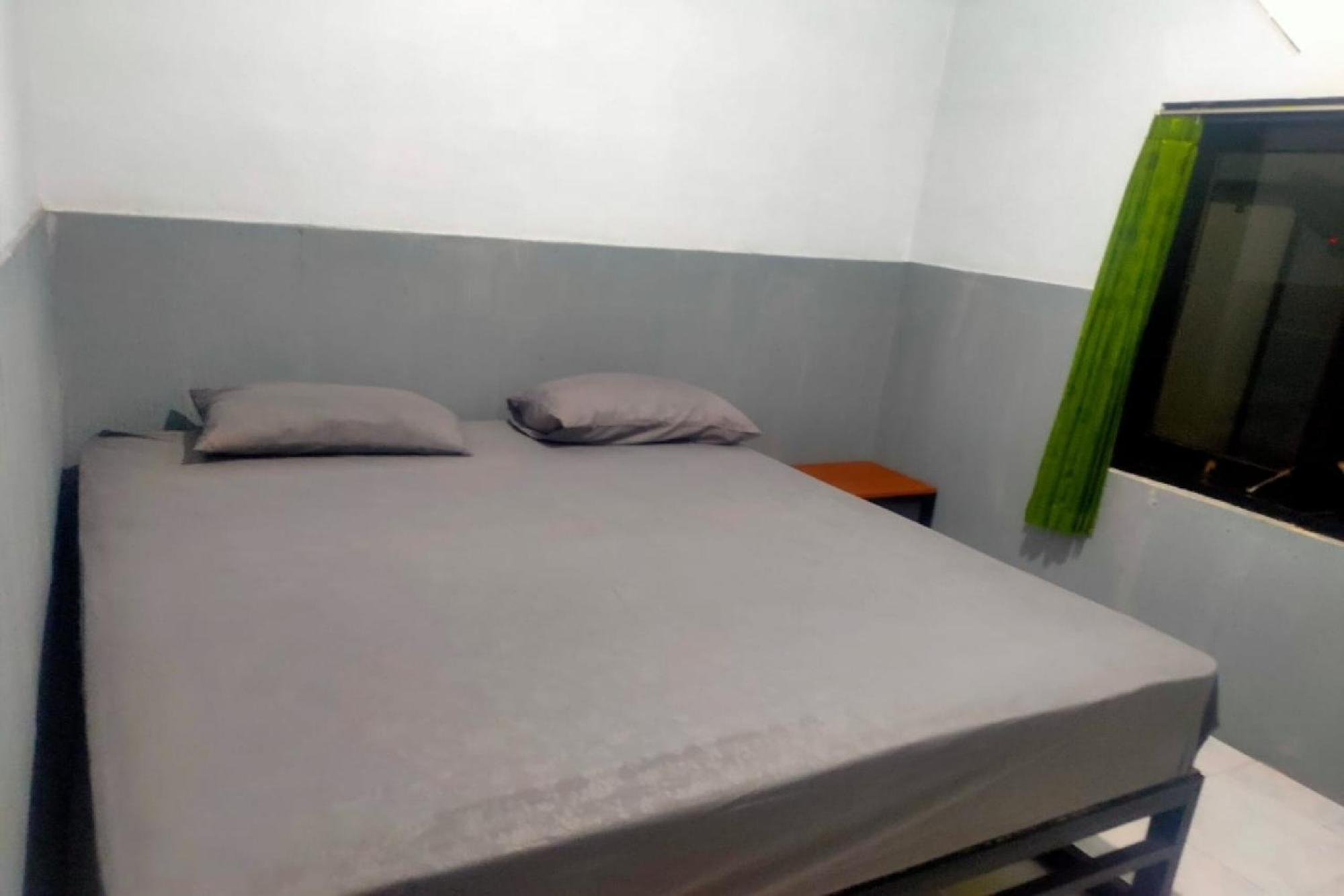 Oyo 91179 Hotel Lagalleria Sumenep Экстерьер фото